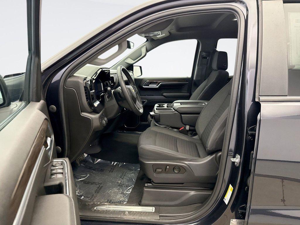 used 2022 Chevrolet Silverado 1500 car, priced at $33,399