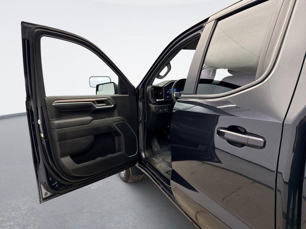 used 2022 Chevrolet Silverado 1500 car, priced at $33,399