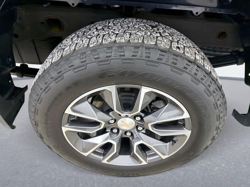 used 2022 Chevrolet Silverado 1500 car, priced at $33,399