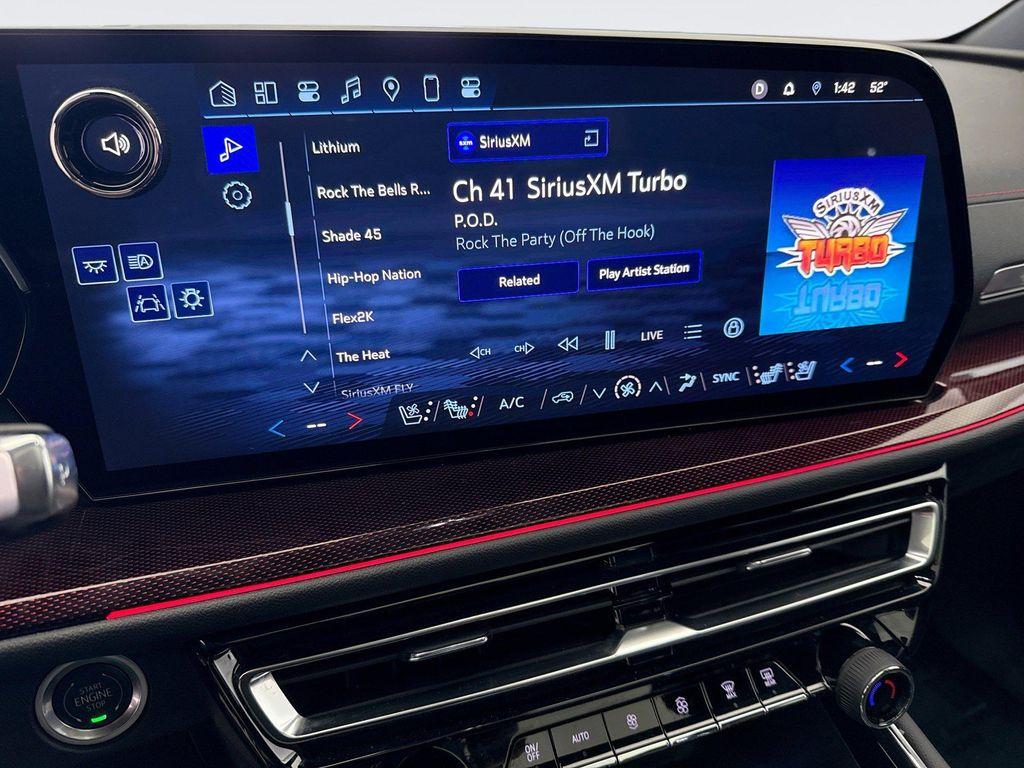 used 2024 Chevrolet Traverse car, priced at $49,799