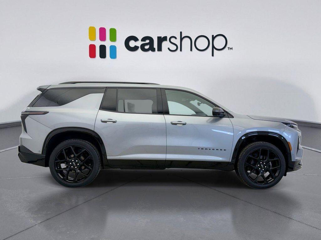 used 2024 Chevrolet Traverse car, priced at $49,799