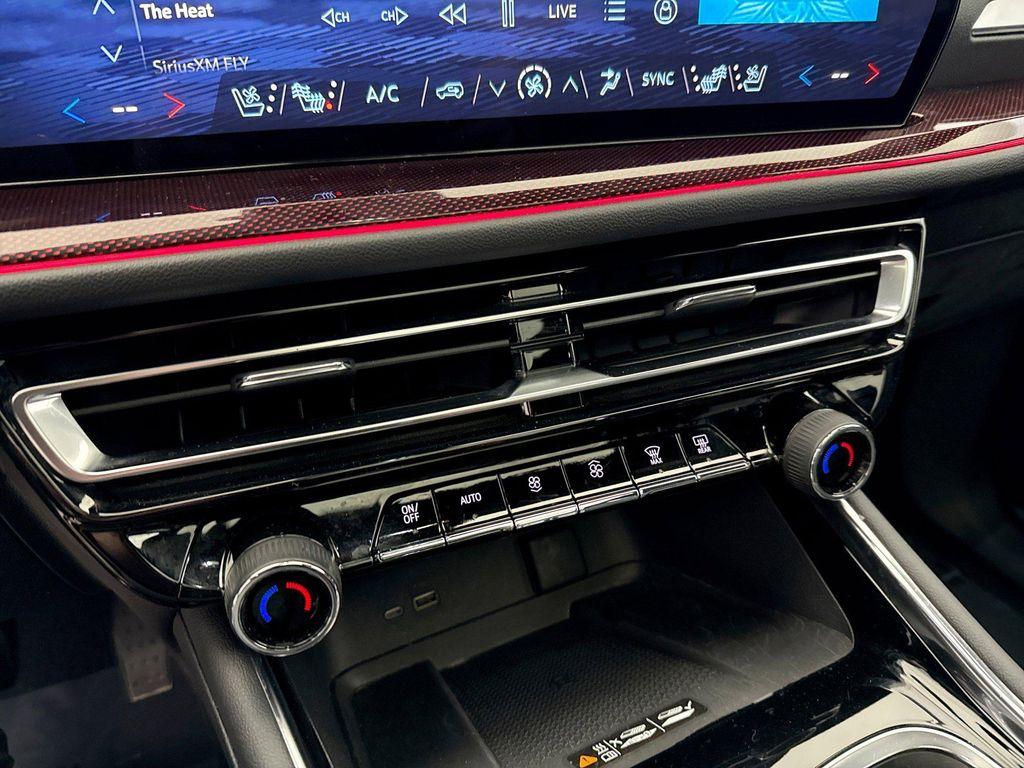 used 2024 Chevrolet Traverse car, priced at $49,799