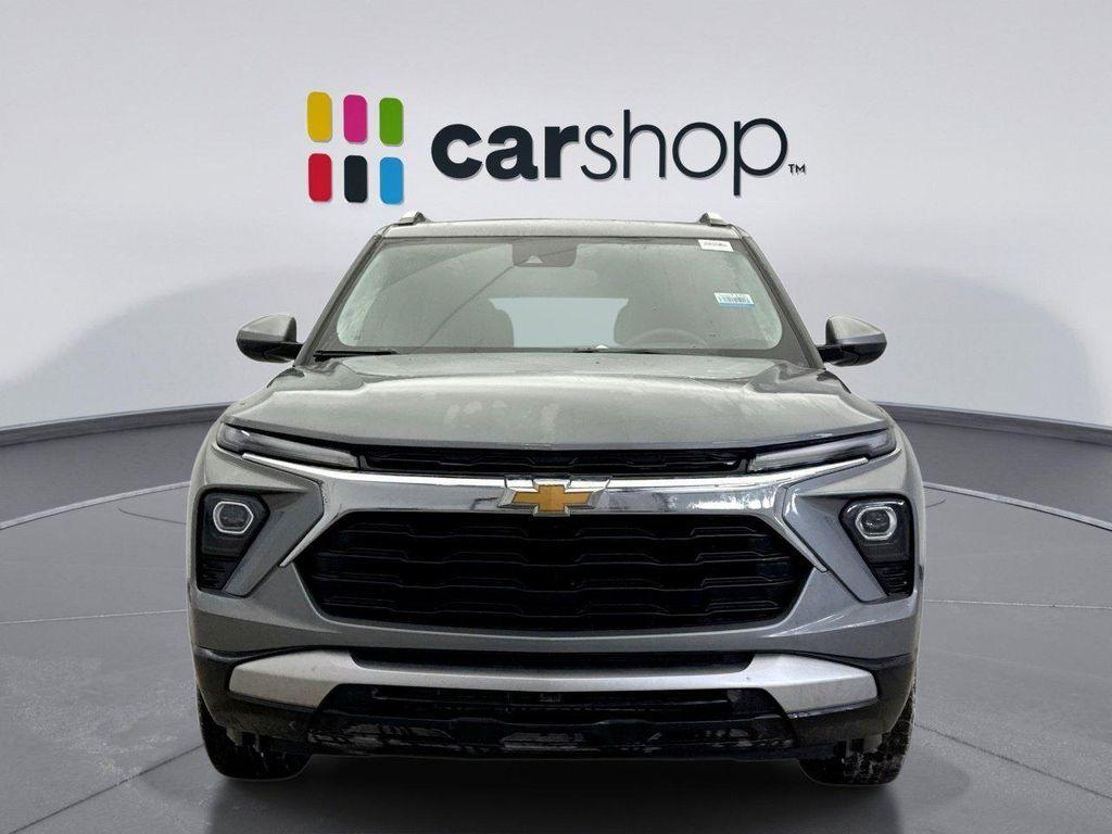 used 2025 Chevrolet TrailBlazer car, priced at $23,999
