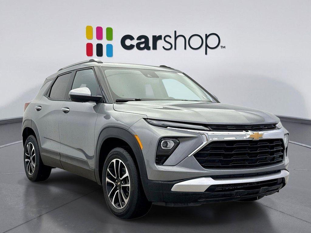 used 2025 Chevrolet TrailBlazer car, priced at $23,097