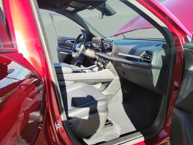 used 2024 Chevrolet Traverse car, priced at $39,715