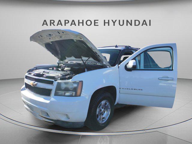 used 2008 Chevrolet Avalanche car, priced at $11,784