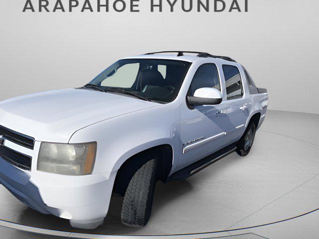 used 2008 Chevrolet Avalanche car, priced at $11,784