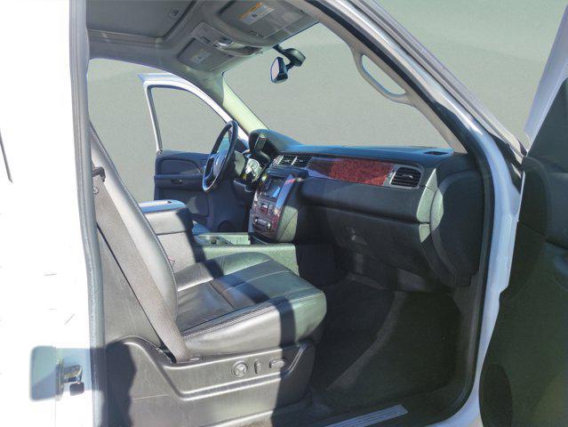 used 2008 Chevrolet Avalanche car, priced at $11,784