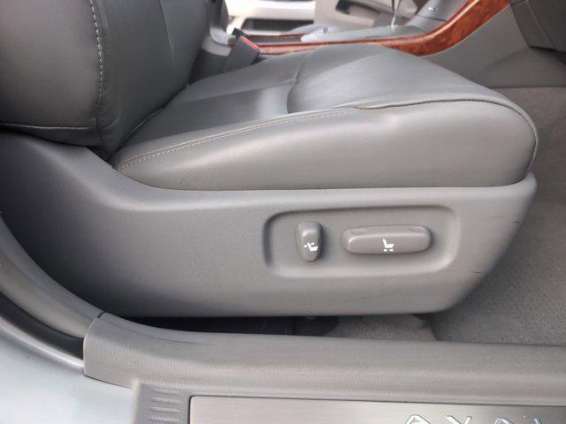 used 2006 Toyota Avalon car, priced at $7,919