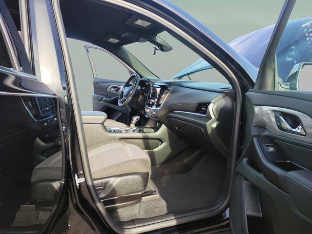 used 2023 Chevrolet Traverse car, priced at $31,230