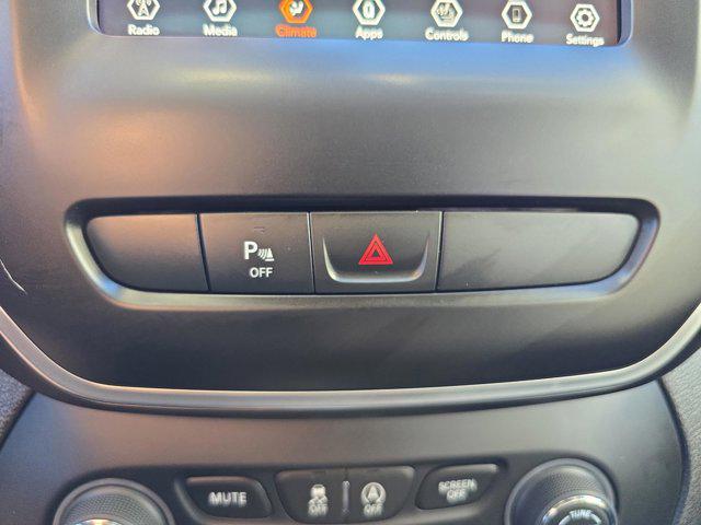 used 2019 Jeep Cherokee car, priced at $14,697