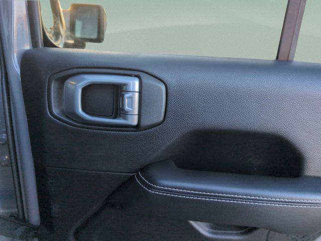 used 2021 Jeep Gladiator car, priced at $27,526