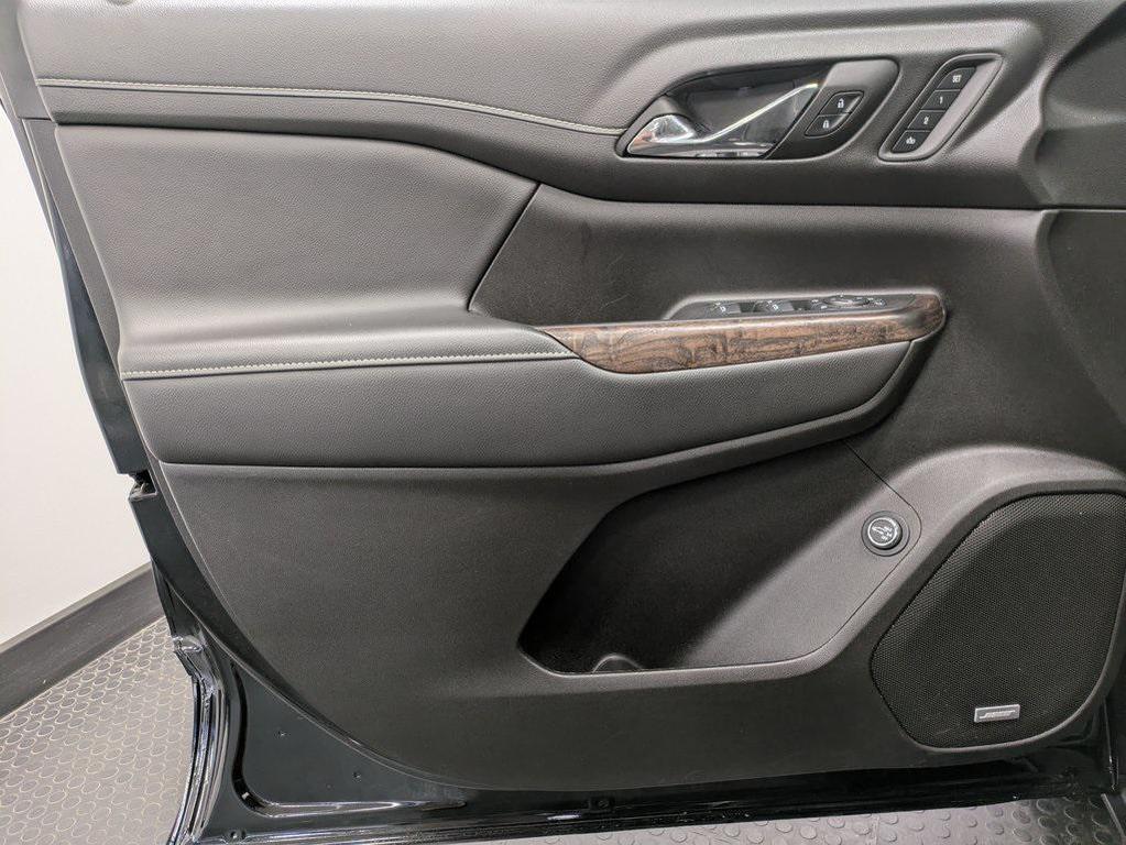 used 2023 GMC Acadia car, priced at $38,900