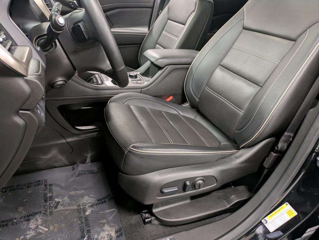 used 2023 GMC Acadia car, priced at $38,900