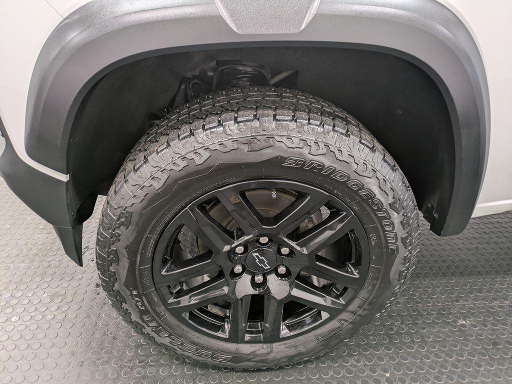 new 2024 Chevrolet Colorado car, priced at $36,900