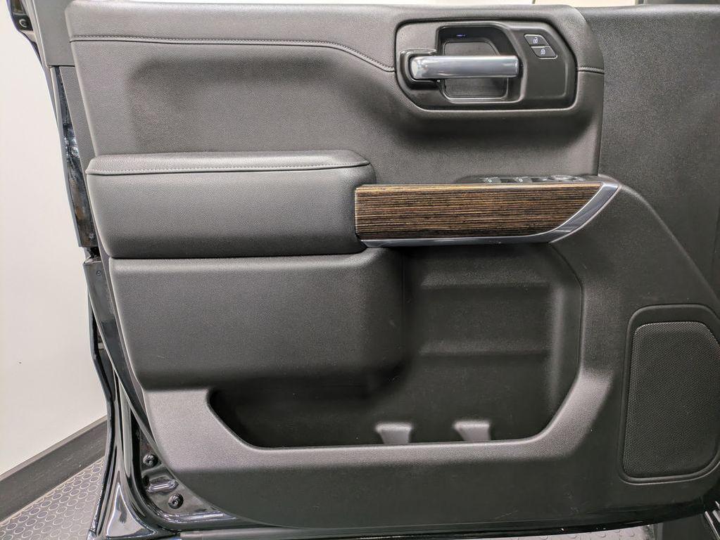 used 2022 GMC Sierra 1500 car, priced at $38,214