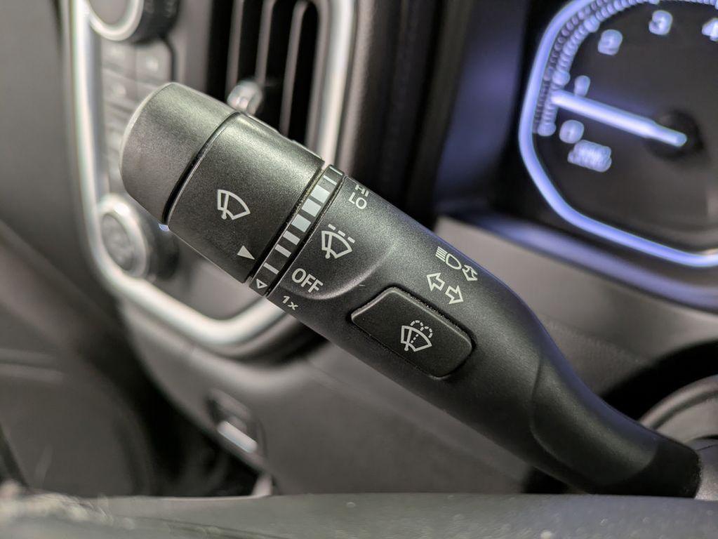 used 2022 GMC Sierra 1500 car, priced at $38,214