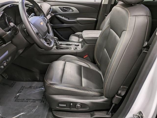 used 2021 Chevrolet Traverse car, priced at $27,497