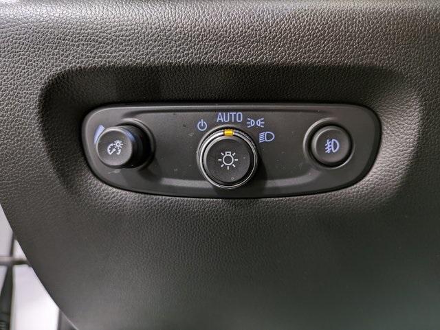 used 2021 Chevrolet Traverse car, priced at $27,497