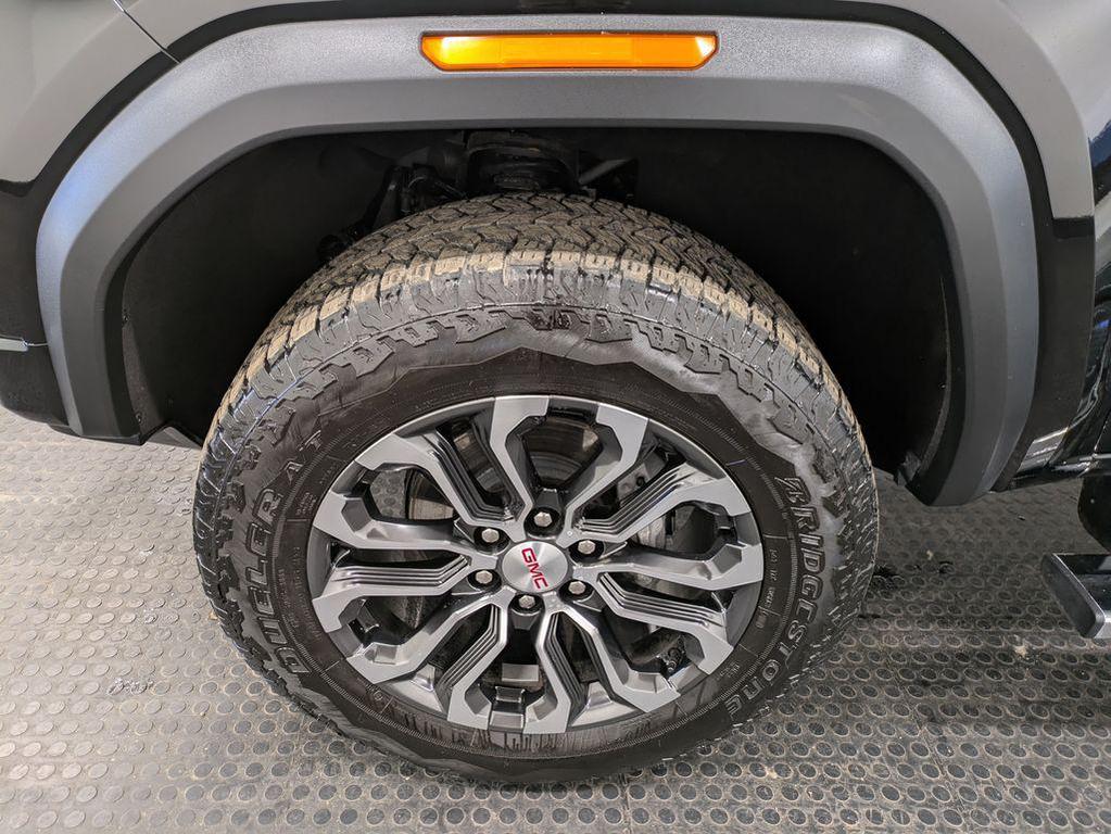 used 2025 GMC Canyon car, priced at $48,900