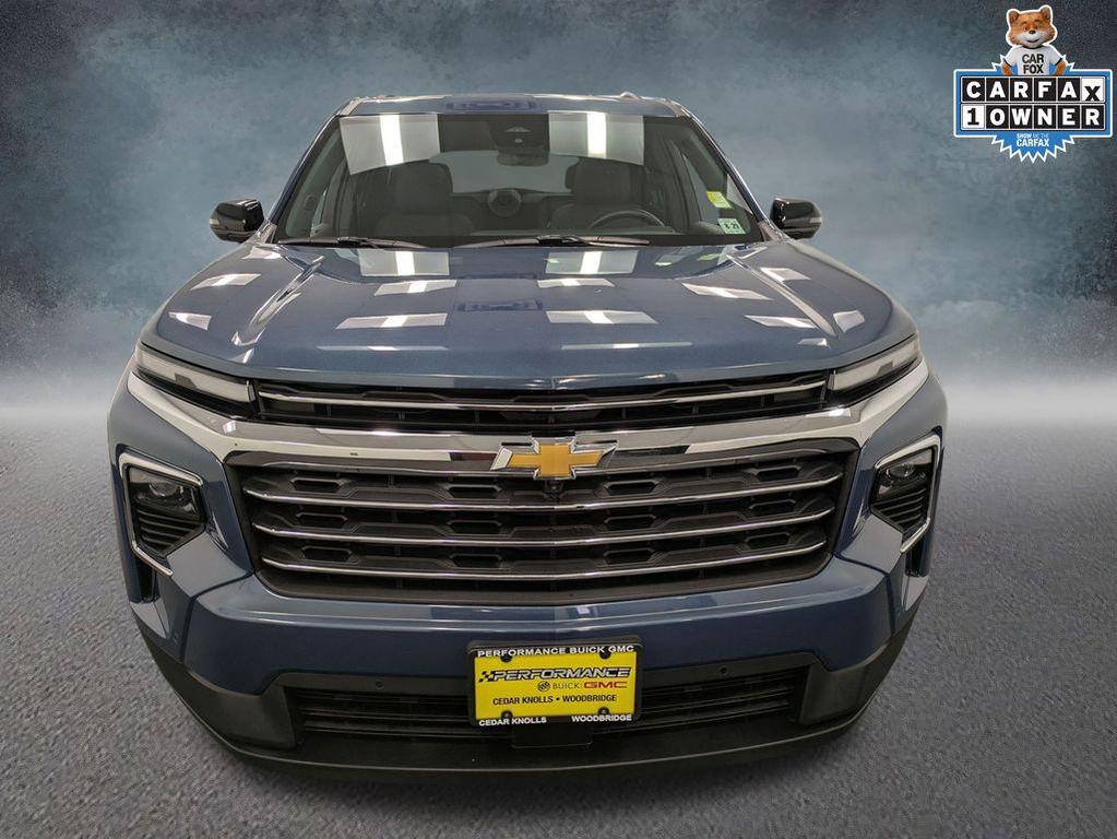 used 2024 Chevrolet Traverse car, priced at $37,489
