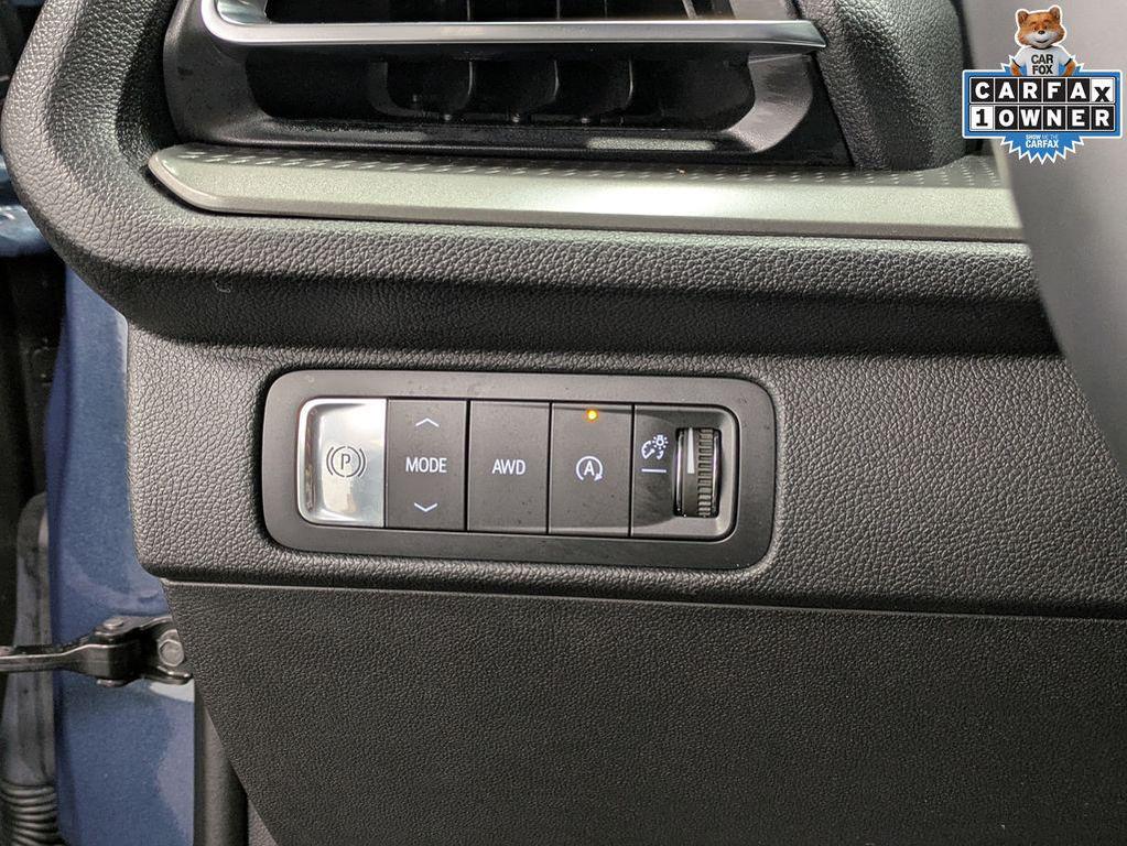 used 2024 Chevrolet Traverse car, priced at $37,489