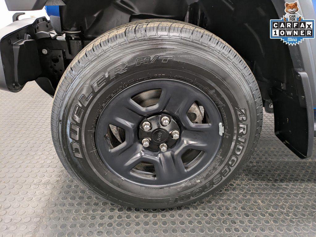 used 2024 Jeep Gladiator car, priced at $33,411