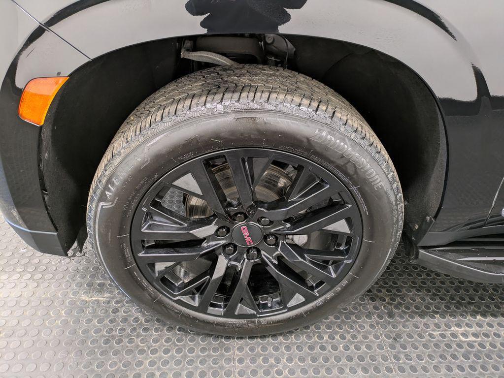 used 2024 GMC Yukon car, priced at $71,806