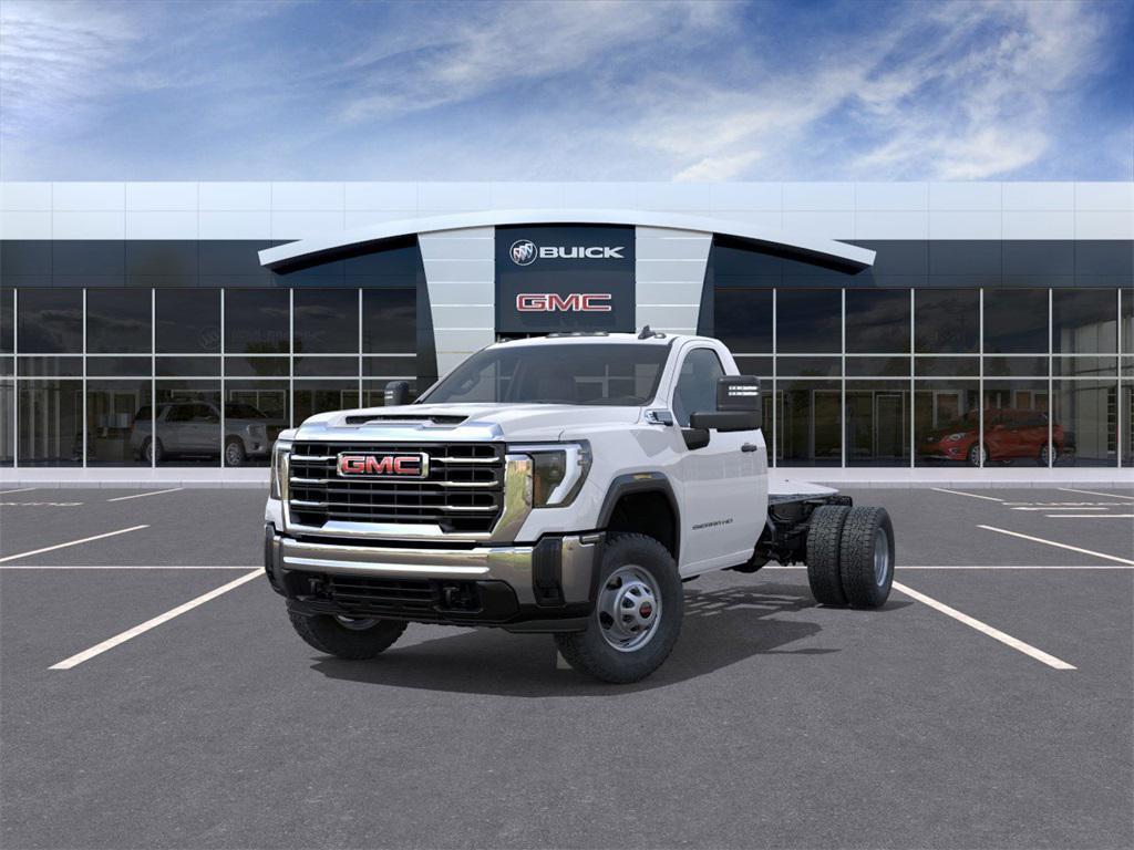 new 2025 GMC Sierra 3500 car, priced at $62,038