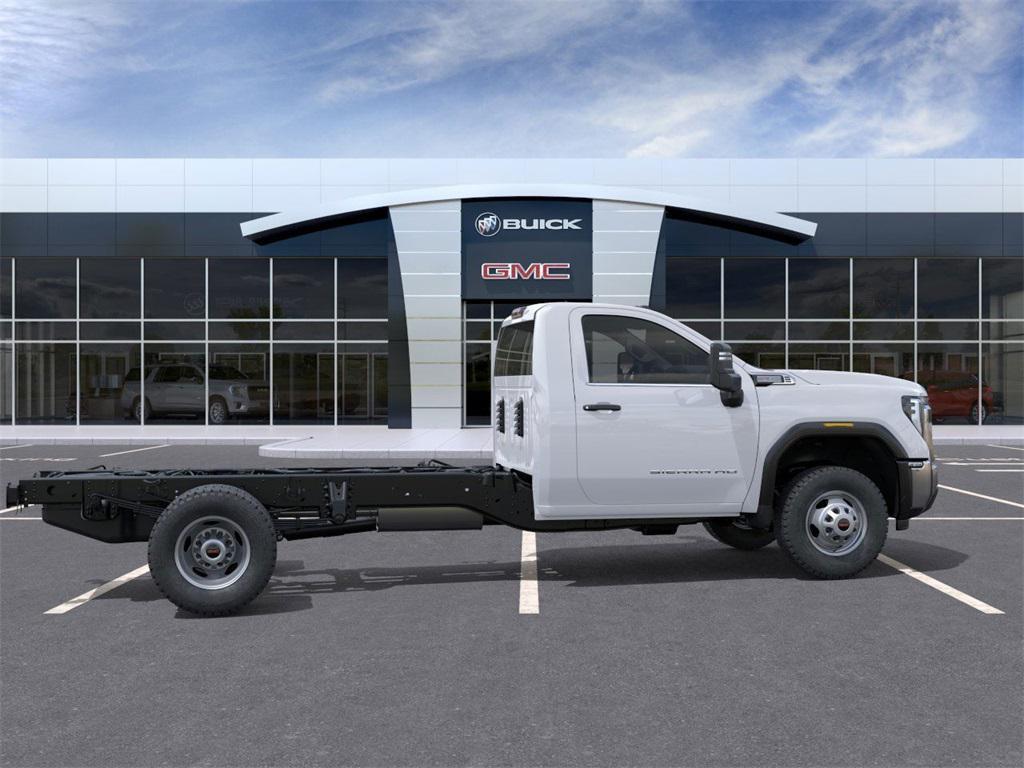 new 2025 GMC Sierra 3500 car, priced at $62,038