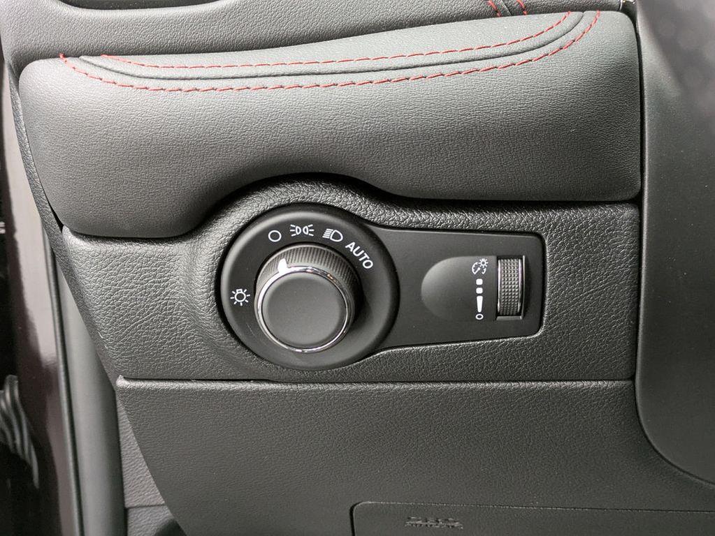 used 2025 Dodge Durango car, priced at $41,622