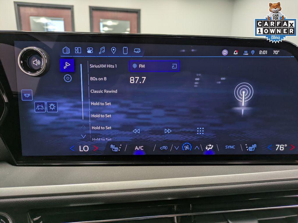 used 2025 Chevrolet Traverse car, priced at $40,650
