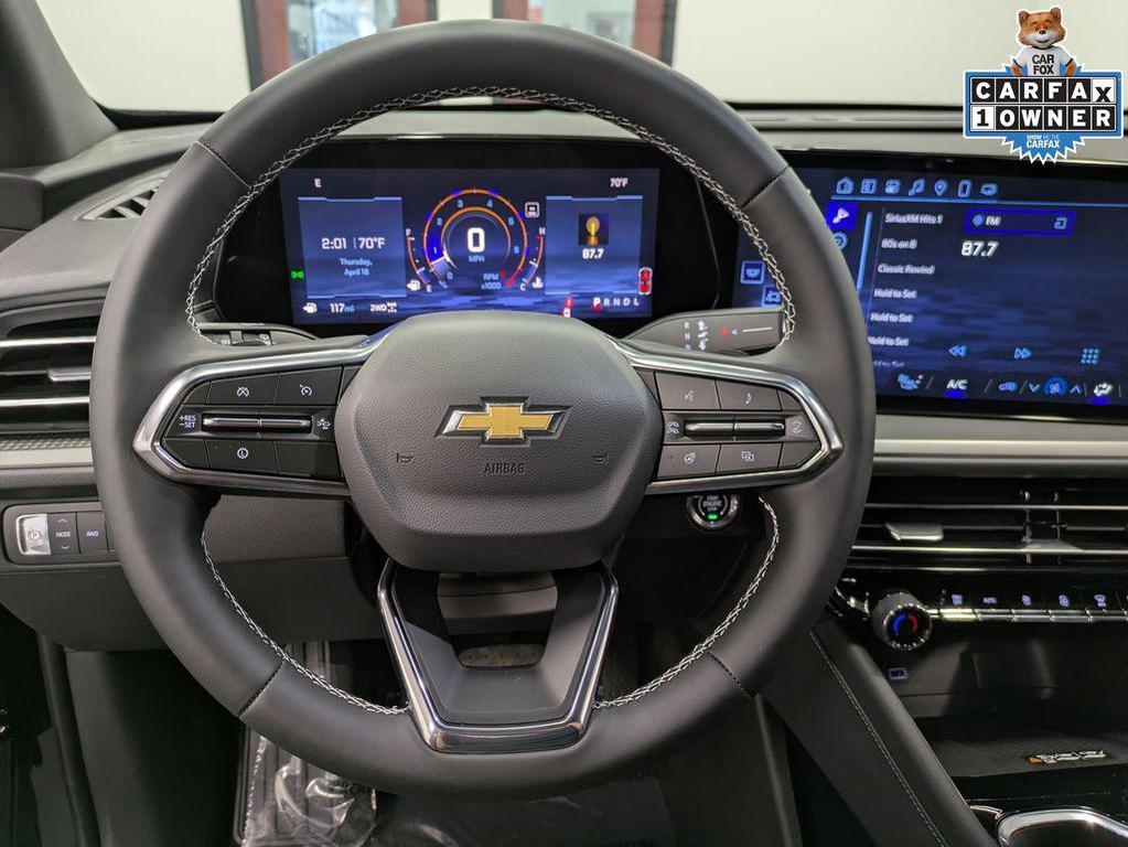 used 2025 Chevrolet Traverse car, priced at $40,650