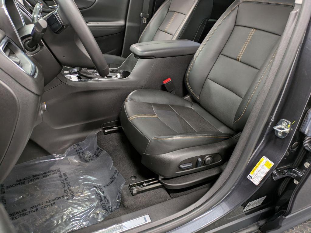 used 2022 Chevrolet Equinox car, priced at $27,900