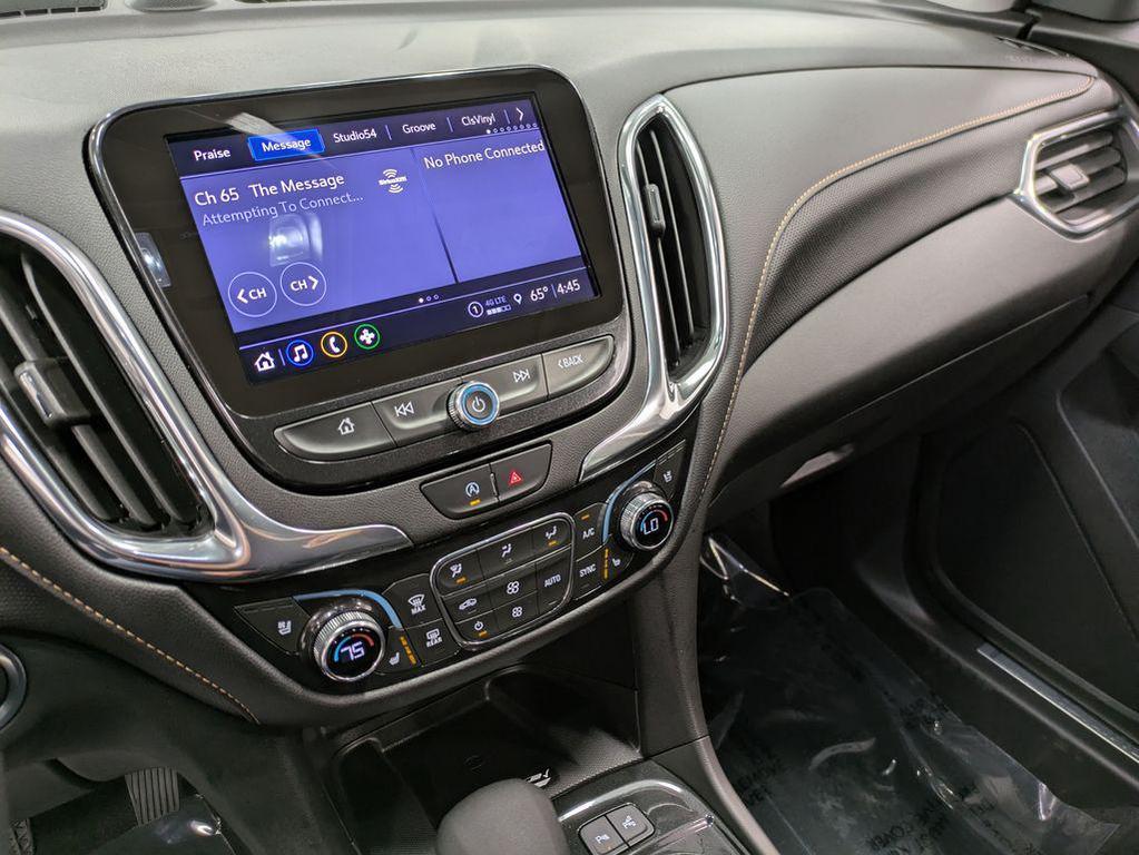 used 2022 Chevrolet Equinox car, priced at $27,900