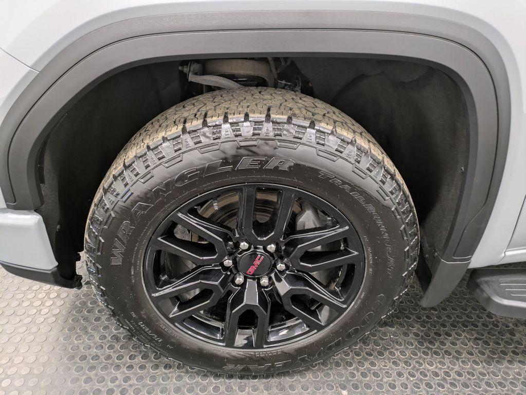 used 2024 GMC Sierra 1500 car, priced at $49,900