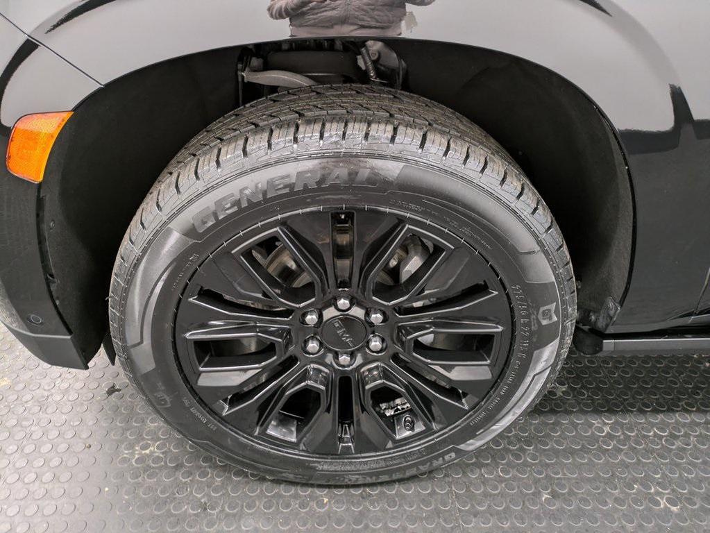 used 2023 GMC Yukon car, priced at $60,900