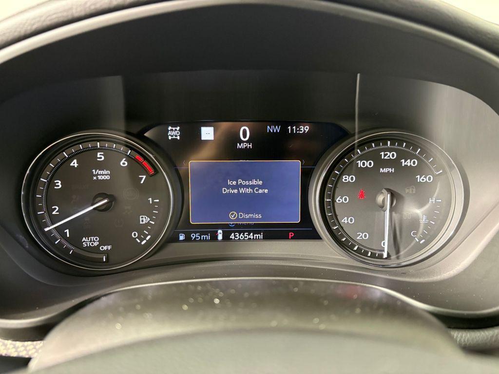 used 2021 Cadillac XT4 car, priced at $29,995