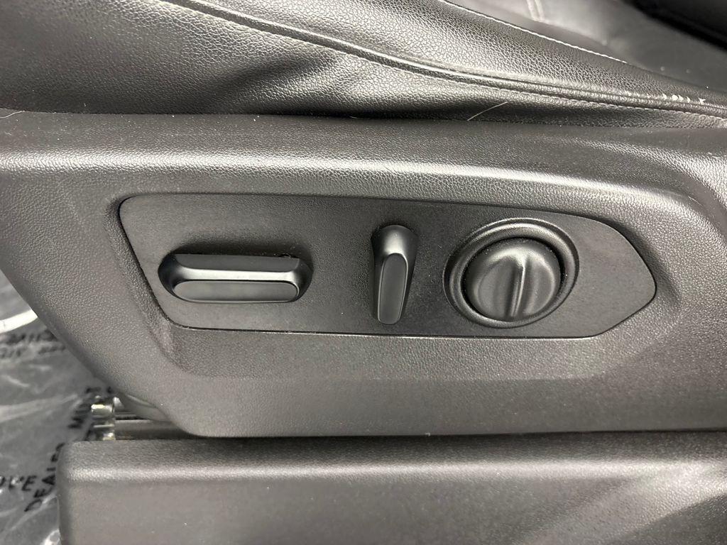 used 2021 GMC Sierra 1500 car, priced at $39,899