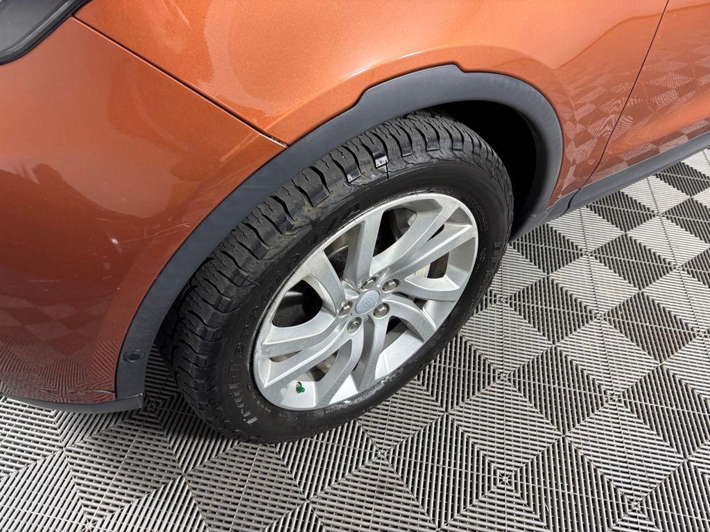 used 2019 Land Rover Discovery car, priced at $18,777