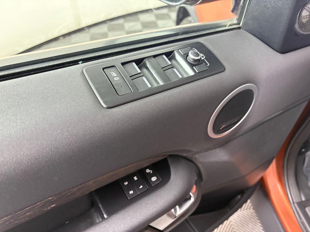 used 2019 Land Rover Discovery car, priced at $18,777