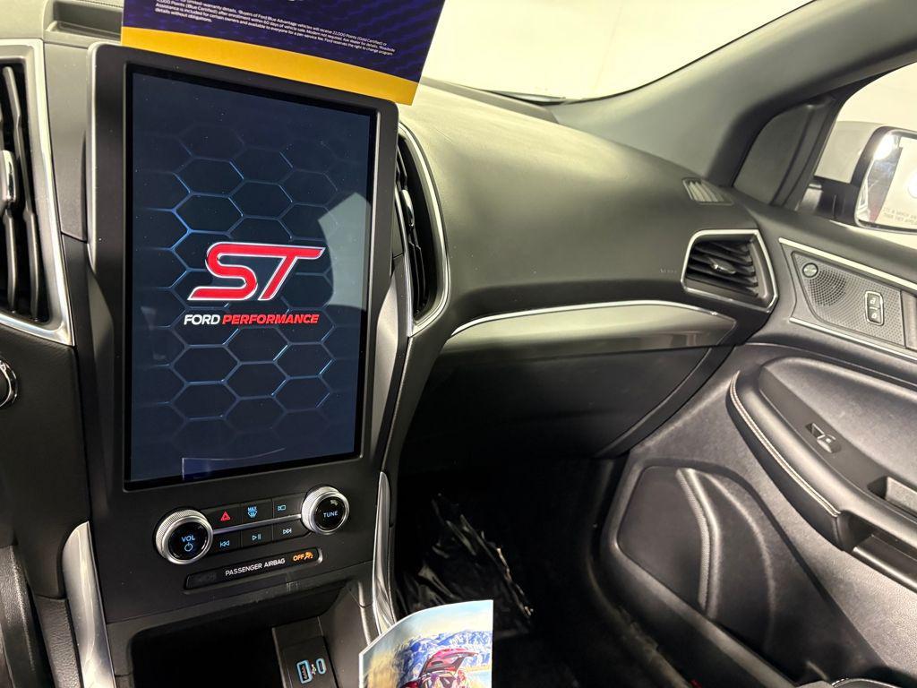 used 2022 Ford Edge car, priced at $28,777