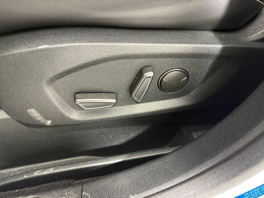 used 2022 Ford Edge car, priced at $28,777