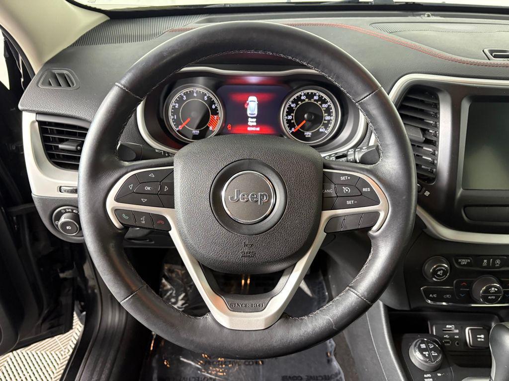 used 2015 Jeep Cherokee car, priced at $14,899