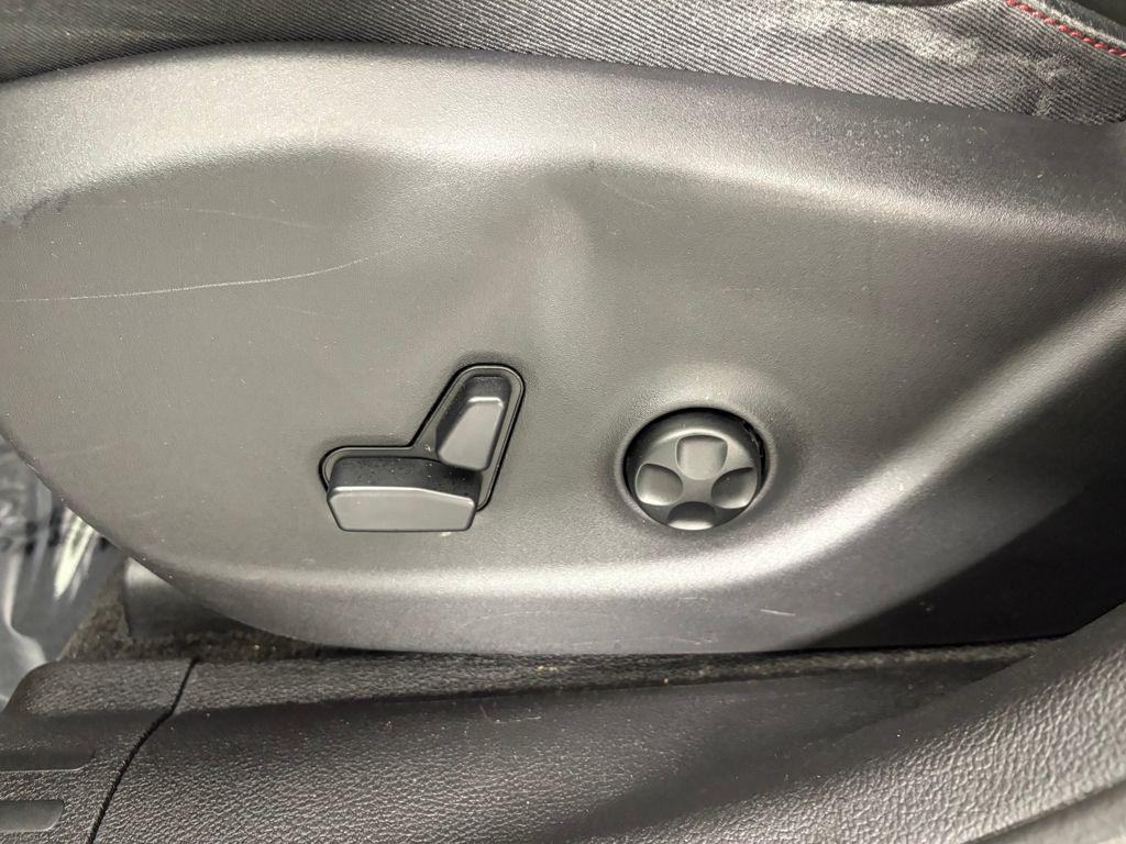 used 2015 Jeep Cherokee car, priced at $14,899