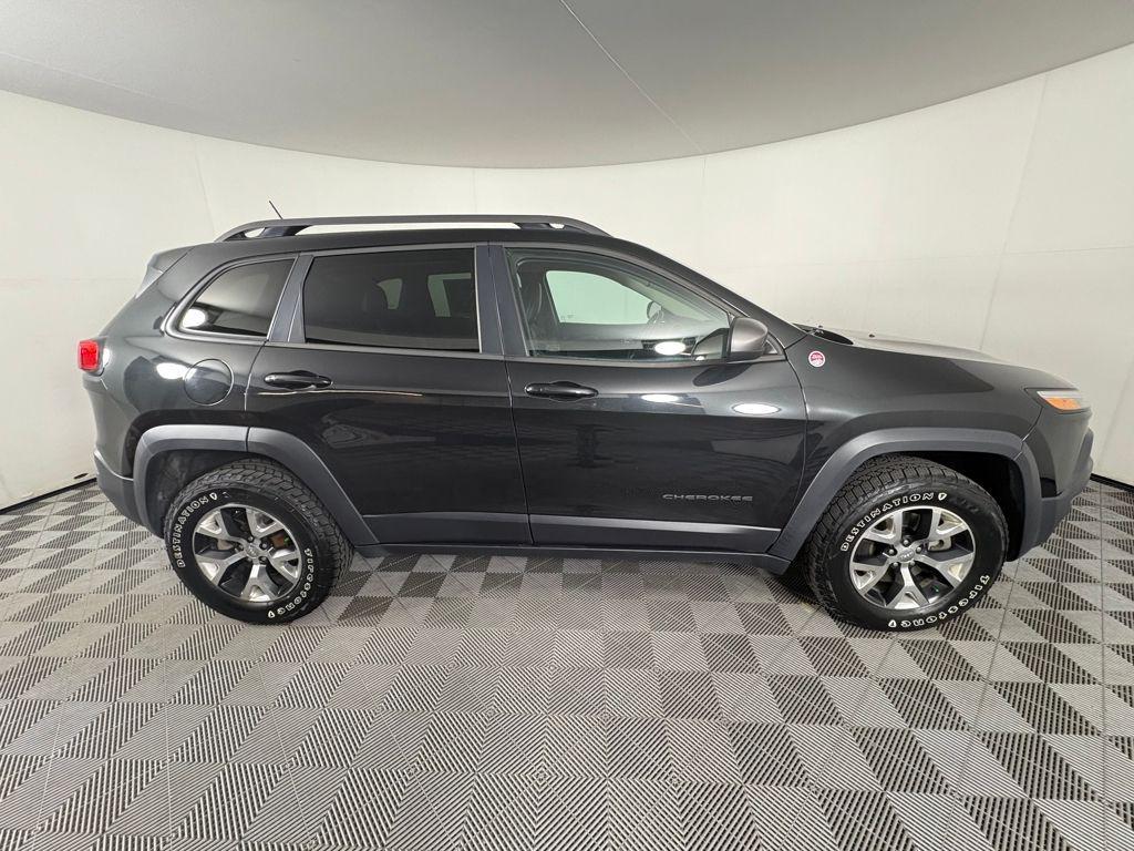 used 2015 Jeep Cherokee car, priced at $14,899