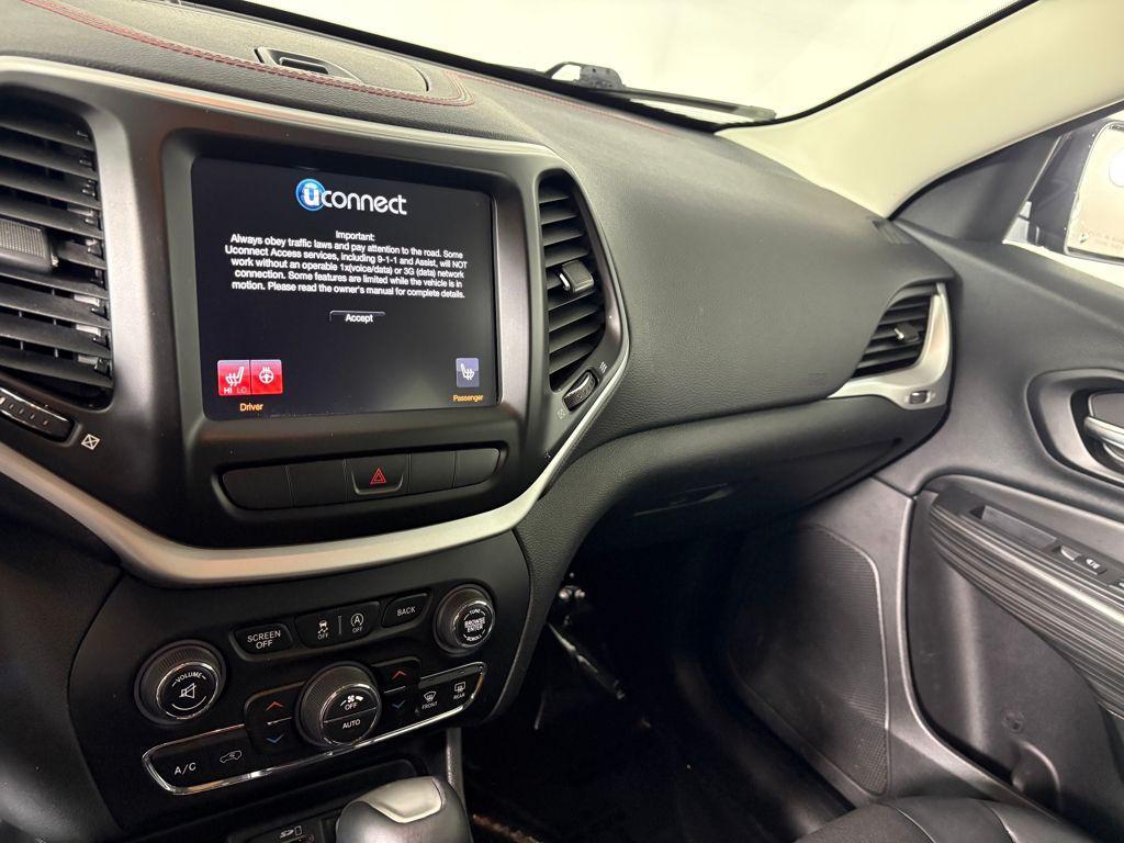 used 2015 Jeep Cherokee car, priced at $14,899