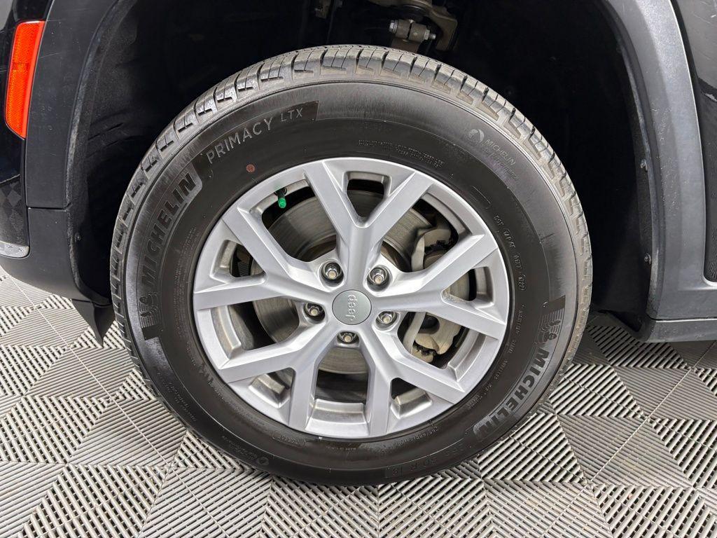 used 2022 Jeep Grand Cherokee L car, priced at $28,699