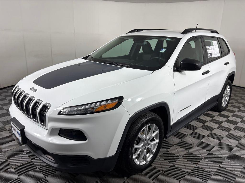 used 2015 Jeep Cherokee car, priced at $10,995