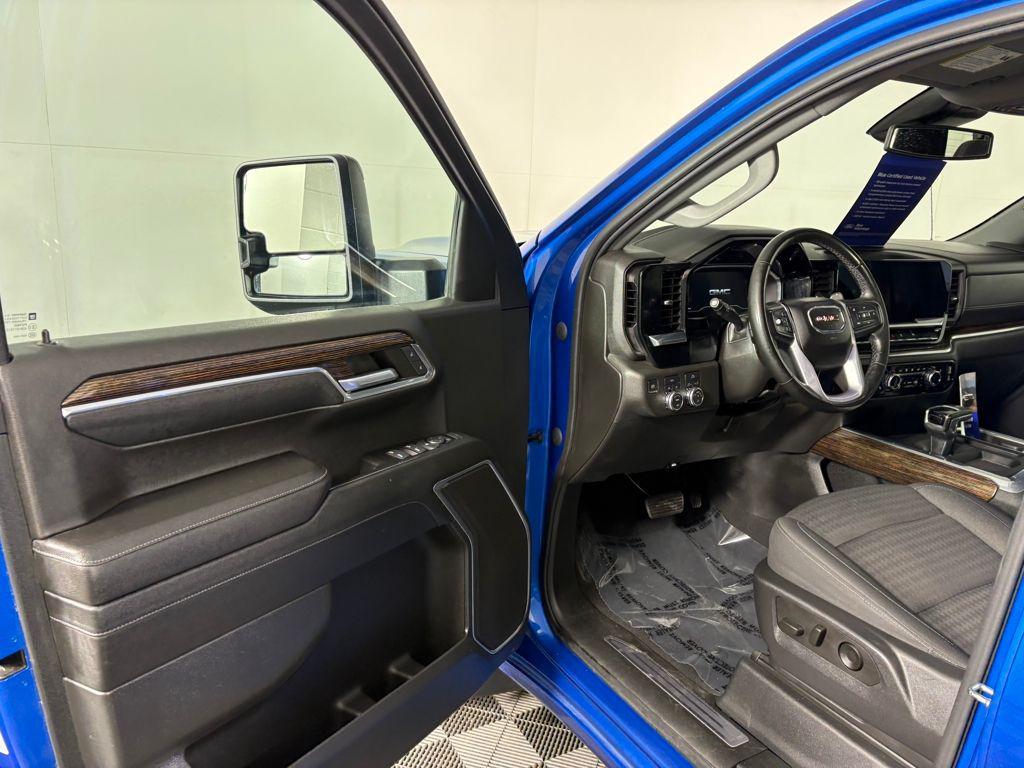 used 2023 GMC Sierra 1500 car, priced at $39,777